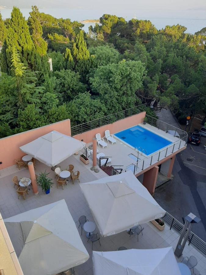 Hotel Tamaris Нови-Винодолски Экстерьер фото