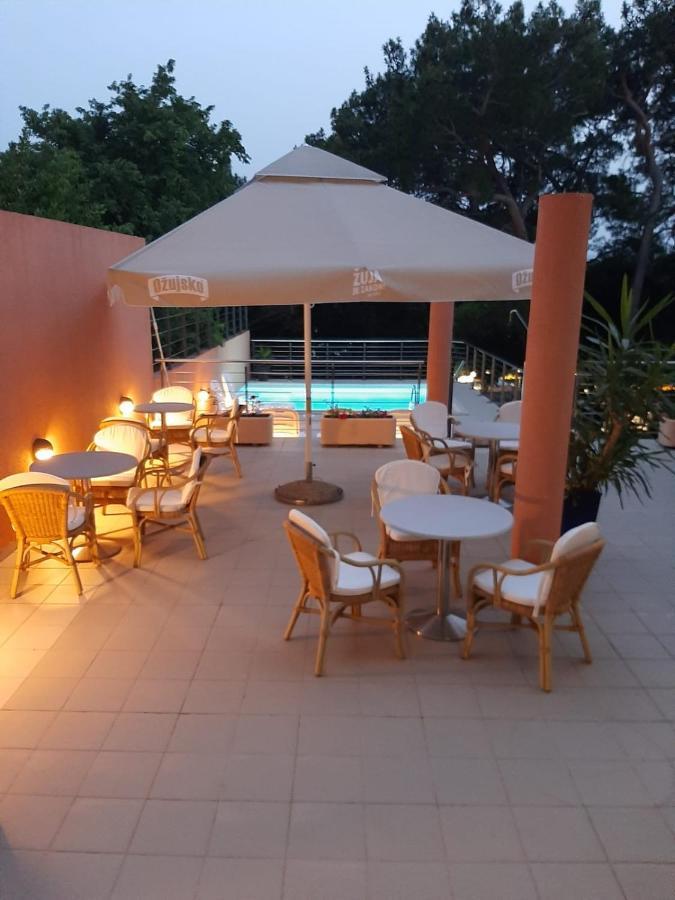 Hotel Tamaris Нови-Винодолски Экстерьер фото