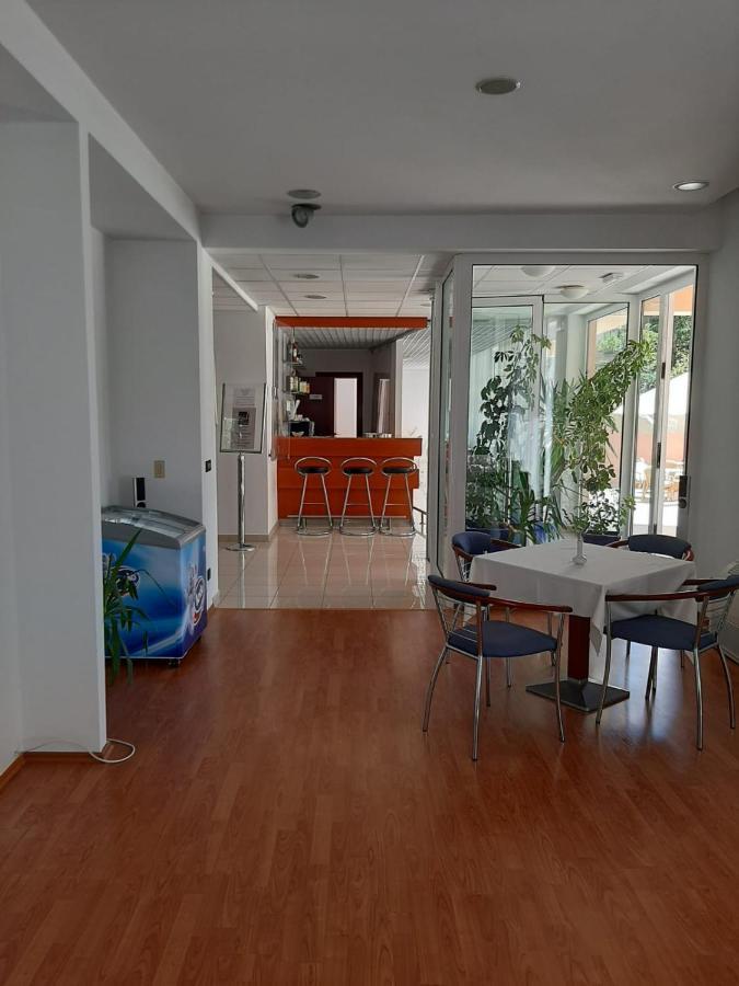 Hotel Tamaris Нови-Винодолски Экстерьер фото