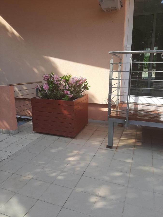 Hotel Tamaris Нови-Винодолски Экстерьер фото